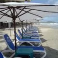 Шезлонг Nardi Eden с подлокотниками белый